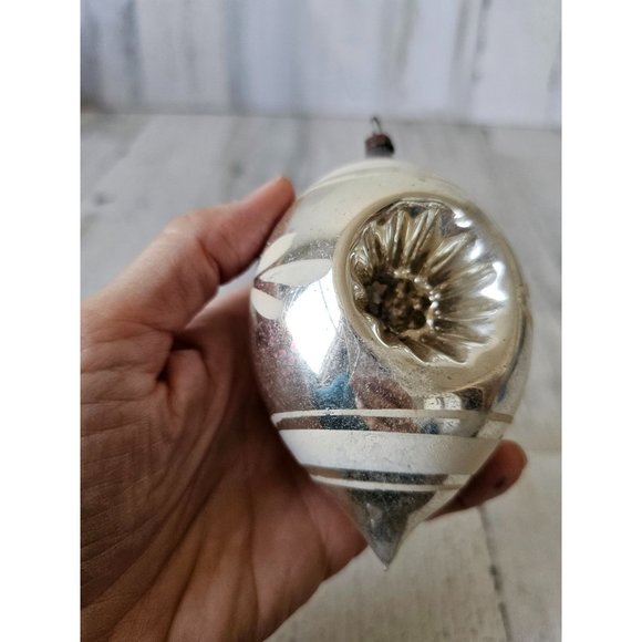 Antique silver triple indent white striped teardrop glass ornament Xmas tree - Picture 3 of 10